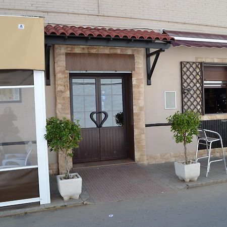 Hostal Pension La Ruta Paterna del Campo Exterior foto
