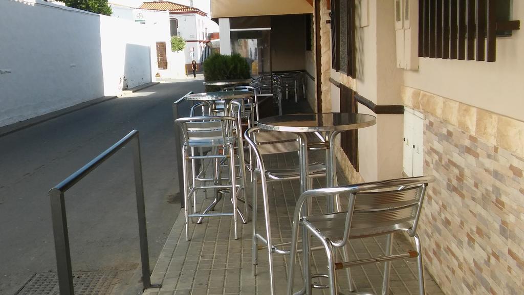Hostal Pension La Ruta Paterna del Campo Exterior foto