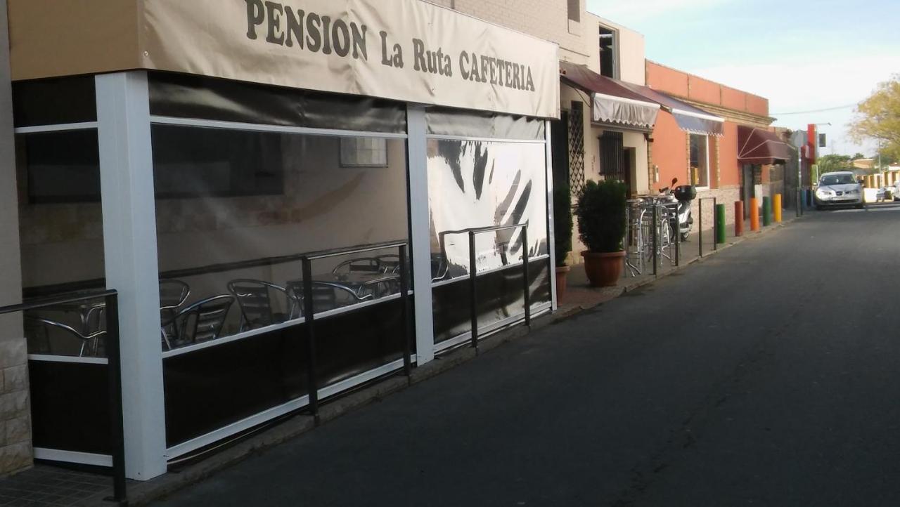 Hostal Pension La Ruta Paterna del Campo Exterior foto